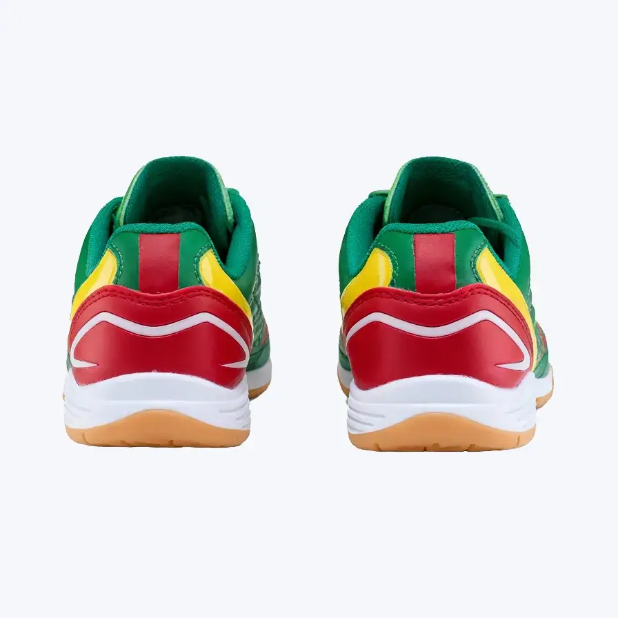 Sneakers green with color accents